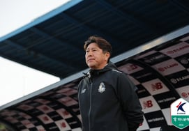 "Даже если ты выиграешь, я рассержусь!" Тренер Seoul E Ким До Гюн сказал, что "неизбежно" для игроков, поэтому я не могу оправдать." [Место скотоводства]