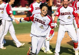 "If you believe in us and endure with us..." LG Captain's faith was justified! 'Oh Ji-hwan, Hong Chang-gi, Shin Min-jae' welcome names in weekly batting average top 30