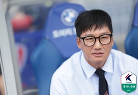 'No Excuses' Suwon Samsung Manager Lee Jung-hyo's Firm Statement: "Suwon Samsung Must Change Its Unique Mental Approach" [Suwon Field]
