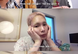 SHINeeのキーが復帰..メンバーに高級品をプレゼント "故ジョンヒョン兄さんも持っていく予定" [スター・イシュー]