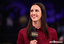 «La secretaría tenía motivos para enfadarse»: a pesar de la controversia por su ausencia, 300.000 fanáticos la aclaman... La súper estrella de la WNBA sigue desbordando popularidad