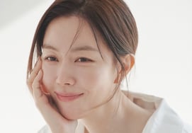 Diễn viên Kim Yoomi và chồng Jeongwoo.hợp đồng độc quyền với công ty con [chính thức]