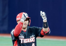 [Foto] «¡Un hit vale dos carreras!» Kim Tae-gun con doble