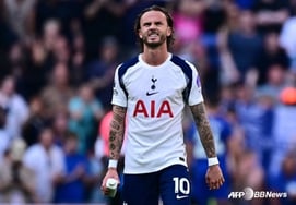 "Even at 9 p.m., they were holding tactical boards..." Roberto De Zerbi's 'madness leadership' captivated the Tottenham squad... Madison: "If the coach hadn't come, we would have been 100% relegated"