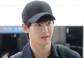 "Cảm ơn các bạn đã tin tưởng và chờ đợi"Kim Soo Hyun đã trở lại [Star Issue]