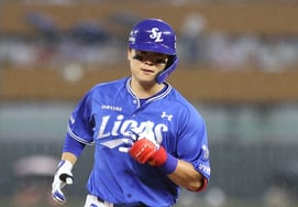 「パク·スンギュの逆転ツーベースホームラン→チェ·ヒョンウのウェッジヒット→フラドの3勝」サムスン、単独首位を守る！SSG、8連敗で「大衝撃」 [インチョン現場レビュー]