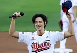 [Chụp ảnh] "Kwon Yul : Myeongrang Haejeon Heo Seul Doo "