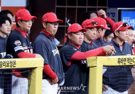 [フォト] '連勝モードは続かなければならない' イ・ボムホ監督