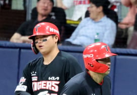 [Một lần thôi] 'Hôm nay những con hổ điên cuồng vì cú home run!'' Na Sung Bum đánh cú homerun thứ 3 của đội