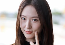 Jung Soo-jung 'Cool Beauty with a Volcano' [★Photo]