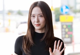 Jung Soo-jung 'Eye-Catching Crop Top' [★Photo]