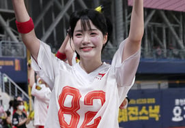 [Foto] Kang Min-ji, «Sonrisa de durazno calienta el Gochok Dome»