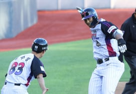 A fiery Mega Twinspo, LG secured its 24th sold-out crowd! The manager also expressed gratitude, saying, "Thanks to the fans, the players were able to show active offense." [Jamsil On-site]