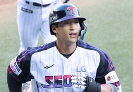 «Ayer fue Moon Jeong-bin (23), hoy Song Chan-ui (27)». Los jóvenes poderosos de LG conectan jonrones de tres carreras en dos días consecutivos. ¿Podrá el equipo campeón también llevar a cabo un proceso de reconstrucción?