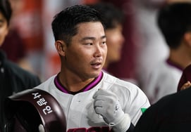 'ML 50 Home Runs' Kiwoom's New Foreign Investor Smells Like a Big Hit! Explosive Multi-Hit Performance from Debut! Batting Average at 1.000 in Scoring Position