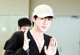 BTS Jin's 'Sweet Greeting' [★Photo]