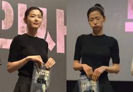 'オールバックヘア'のチョン・ジヒョン、舞台挨拶中..チョンソンイが見える [スター・イシュー]