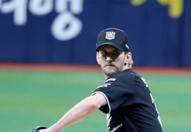 'Boselli's 10K Monster Pitch' KT Sweeps Kiwoom's 8-Game Losing Streak, Surges to 4-Game Win Streak! Choi Won-jun Finishes with 45 Hits, 2nd All-Time Monthly Record [Gocheok On-Site Review]
