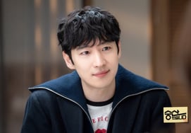 'Taxi Driver' ¿un nuevo honor?.. Lee Je-hoon: "Hay posibilidades". Temporada por temporadas, con posibilidades. Risas