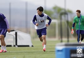 'El futuro clave de Corea' el prodigio de 22 años Kang Sang-yun, se quedará hasta el final del Mundial... Los tres compañeros de entrenamiento de la selección de Hong Myung-bo permanecen