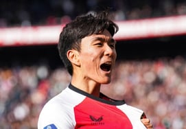 "Không phải Son Heung Min, cũng không phải Lee Kang In." Hwang In Bum (SNSP) bày tỏ sự yêu mến với 'vận động viên chủ chốt của Hàn Quốc'