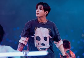 BTSのジョングク、釜山地下鉄を輝かせる..250メートルの「ジョングクパノラマロード」ファンサポート