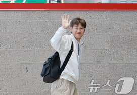 'Lee Kang-in has finally arrived.' Hong Myung-bo's squad completes its full 26-player roster just two weeks after departing for the U.S.