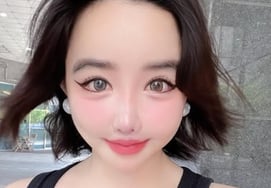 朴春，捕捉到悠闲的日常生活，"随风飘扬中"
