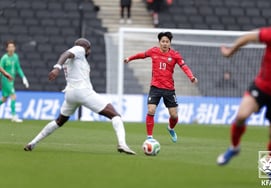 Lee Kang-in heads to the World Cup with a 'changed jersey number,' settling on '19' instead of '18'