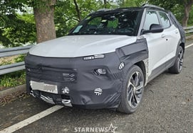 Chevrolet Trailblazer Spy Shot Captured: Infotainment System Draws Attention