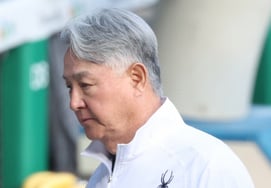 «Sacar a los seis titulares...» El entrenador de Hanwha, Kim Kyung-moon, presenta una alineación «radicalmente innovadora». ¿Cuál es la razón? [En el lugar de Jamsil]