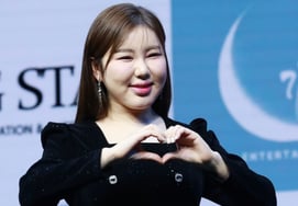 Song Ga-in, the legend continues.. Star Ranking Female Trot 251 consecutive weeks at No. 1