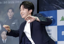 Heo Kyung-hwan, se quita incluso los calcetines.. Revela su estatura de 168,2 cm en el [Gag Concert]