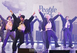 NAZE's 'Powerful Stage' [★Photo]