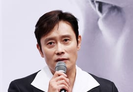 ソン・イェジンとイ・ビョンホン以来、ない..BIFAN側「今年の俳優特別展は実施しない」