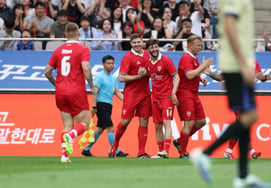 "Barsa và Liverpool Class là mãi mãi", Klawibert ghi bàn mở tỷ số → Bàn gỡ hòa với Gerrard "Garod Al"... Champions Impact hòa 1-1 (kết thúc hiệp một)