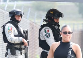 [Photo] Imperial Guard's Ironclad Security: "Even Beautiful Women Are at Risk"