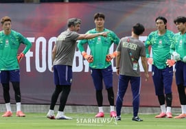 [Foto] Yoon Ki-wook: "Esta es una oportunidad valiosa"