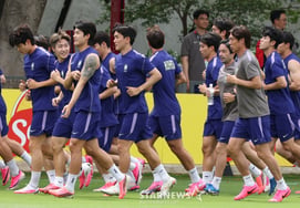 [Foto] Lee Kang-in: «Parece que el entrenador también lo está pasando mal»