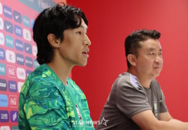 [フォト] キム・スンギュ「PK戦の最強者ではなかったか」