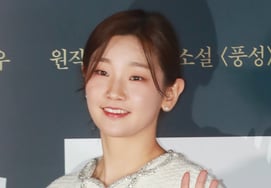 Park So-dam shares her journey battling thyroid papillary cancer: "My voice was gone for six months" [Baekban-gihaeng] [Star Issue]