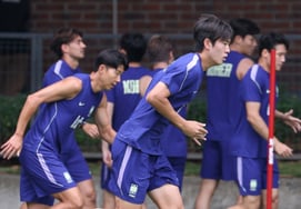 [Photo] Cho Ui-je's "Heart-pounding Every Day"