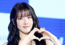 睿邻 用Heart展示撒娇 [★照片]