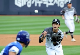 [Foto] «¿Parece que va a ser?» Ko Young-pyo