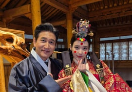 'Grand Duchess' Historical Distortion Controversy Persists.. Jo Seung-yeon Reveals Selfies with IU and Byun Woo-seok [Star Issue]