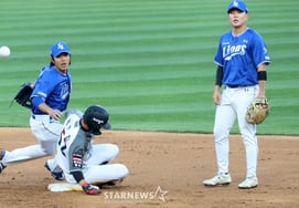 [Photo] "It's a pity about the double play!" Lee Jae-hyun