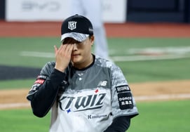 [一度にサッと] もちもちしてたよね？'8回表無死1,2塁の危機を無失点で乗り越えた'ハン・スンヒョク