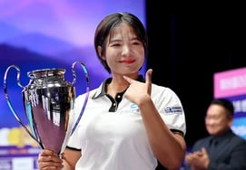 "Please win for Kim Ka-young," a heartfelt plea from Srong Piyabi returned with a 10th title and a 400 million won prize [Jeongseon Field Report]