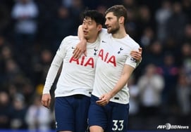 [Official] Good news for Son Heung-min at the World Cup! 'Best friend' Davies renews with Tottenham for one year... Overcoming rumors of departure and injury, he showed the dignity of a 'locker room pillar'