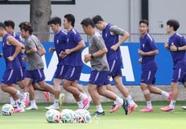 [Photo] Cho Gue-sung, smiling all alone